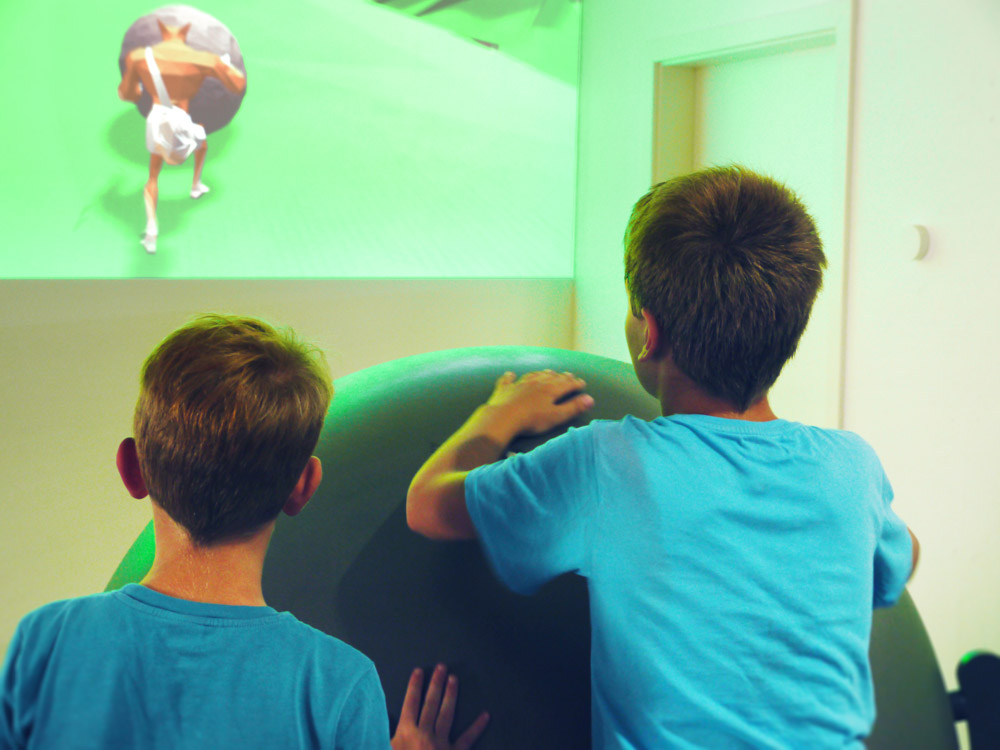 interactive sports leisure isl blog 3 sisyfox gmbh sisyfox physical gaming n01 jimmys spielwelt v06 boys playing interactive game