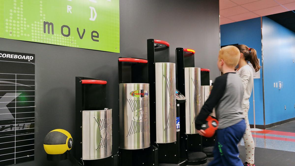 fit-interactive-heavy-ball-training-system-n06-kids-exergame-equipment-v1