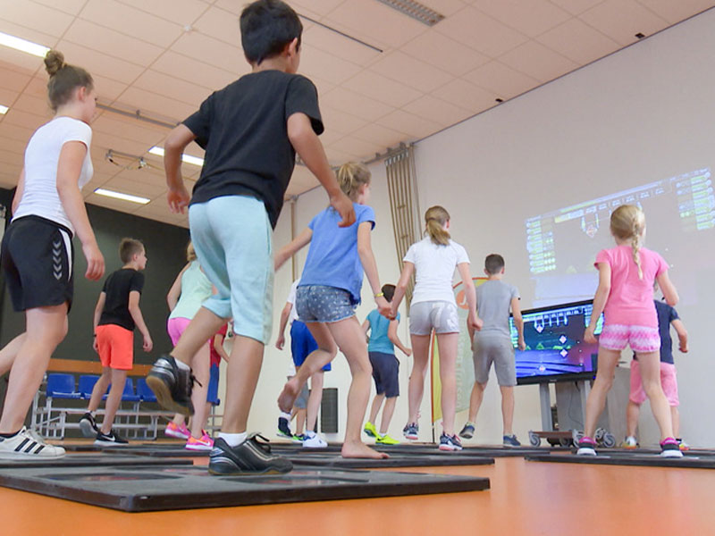 iDance 2 10 positive gaming idance 2 janssen fritsen c 8x6 1