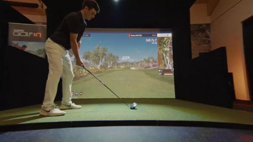 golfin idra golf simulator launch monitor rentals young male player